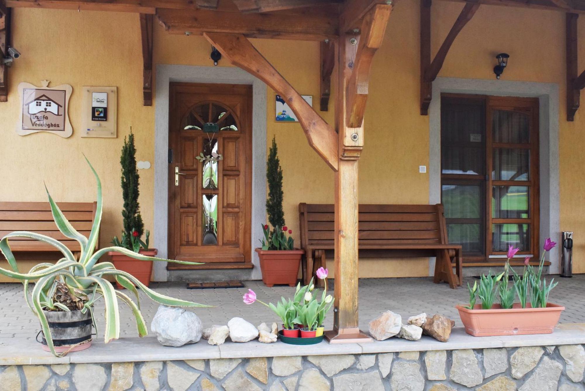 Tiszafa Vendeghaz Szentgal Hotel Exterior photo